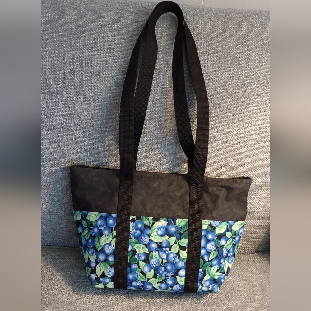 Made In Maine Bag***
